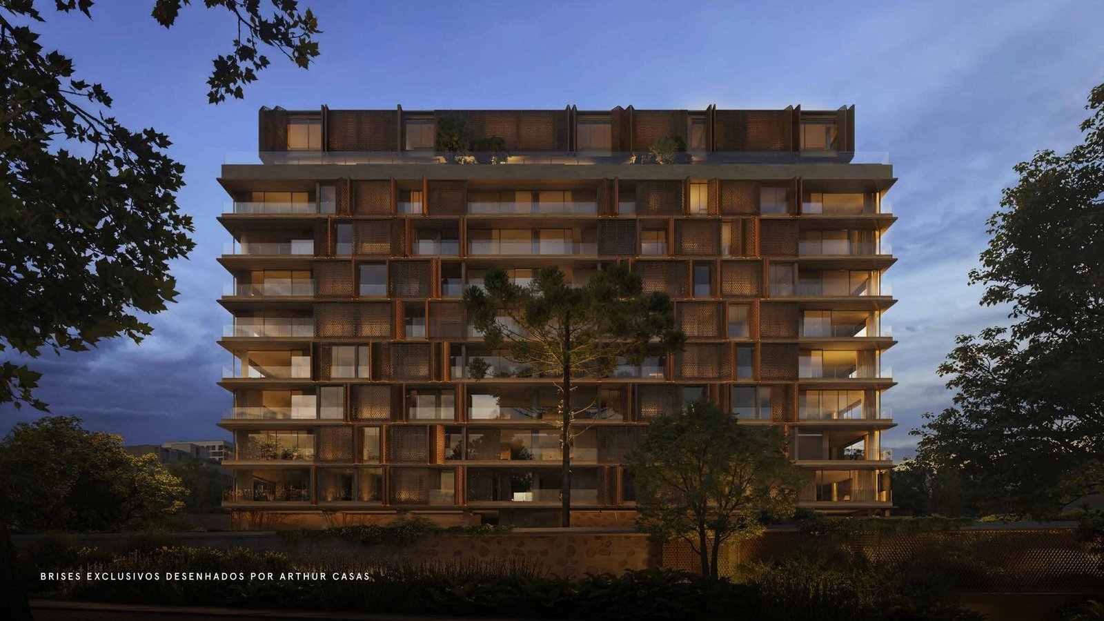 Brises exclusivos desenhados por Arthur Casas iluminados ao entardecer, fachada do Edifício Manhã